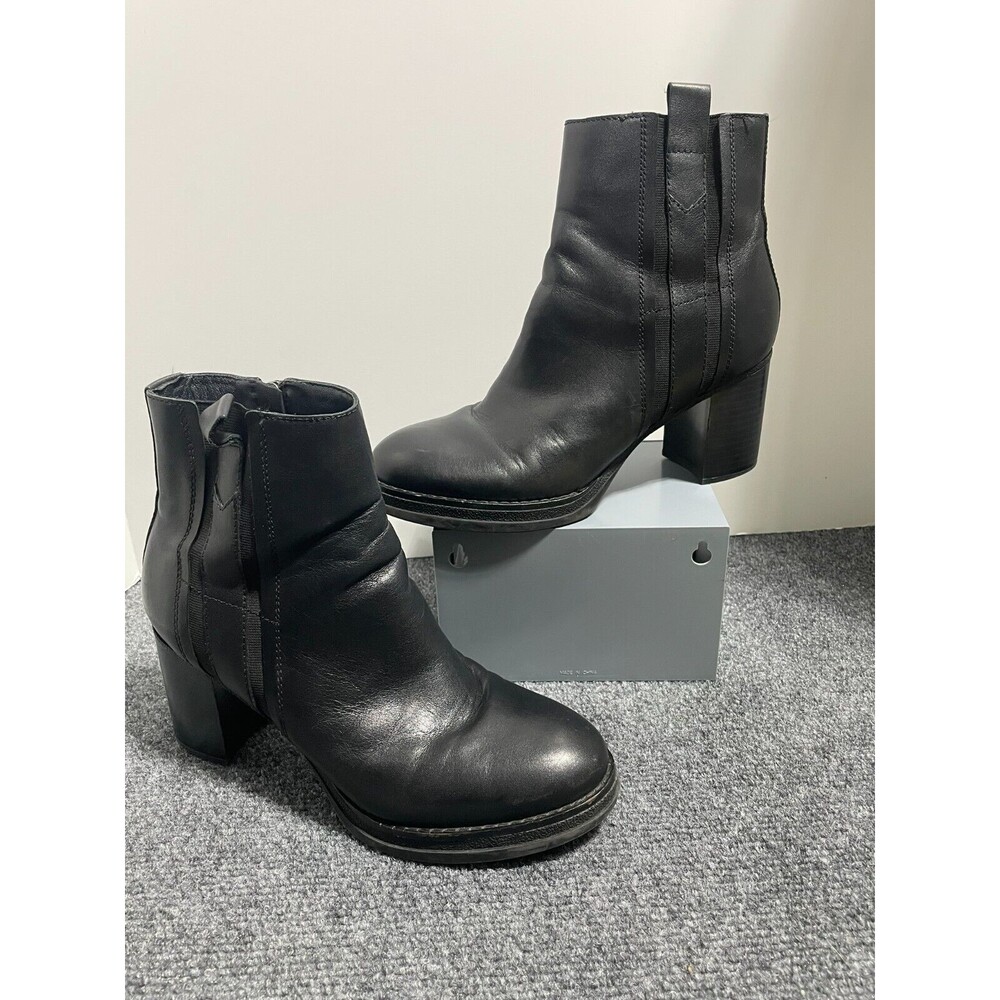Clarks Mable Leather Boots Womens 8 Heels 61373701